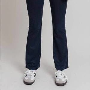 NEW LE LIS suede flare legging in navy